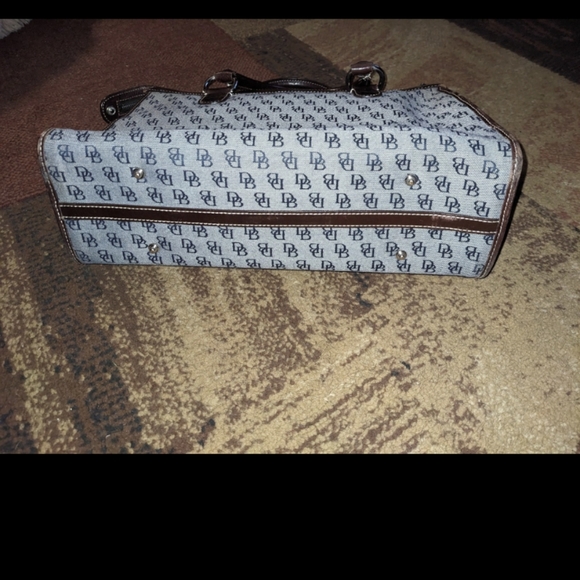 DOONEY & BOURKE Signature Logo Double Pocket GRAY & Brown Tote Handbag Purse - Picture 4 of 12